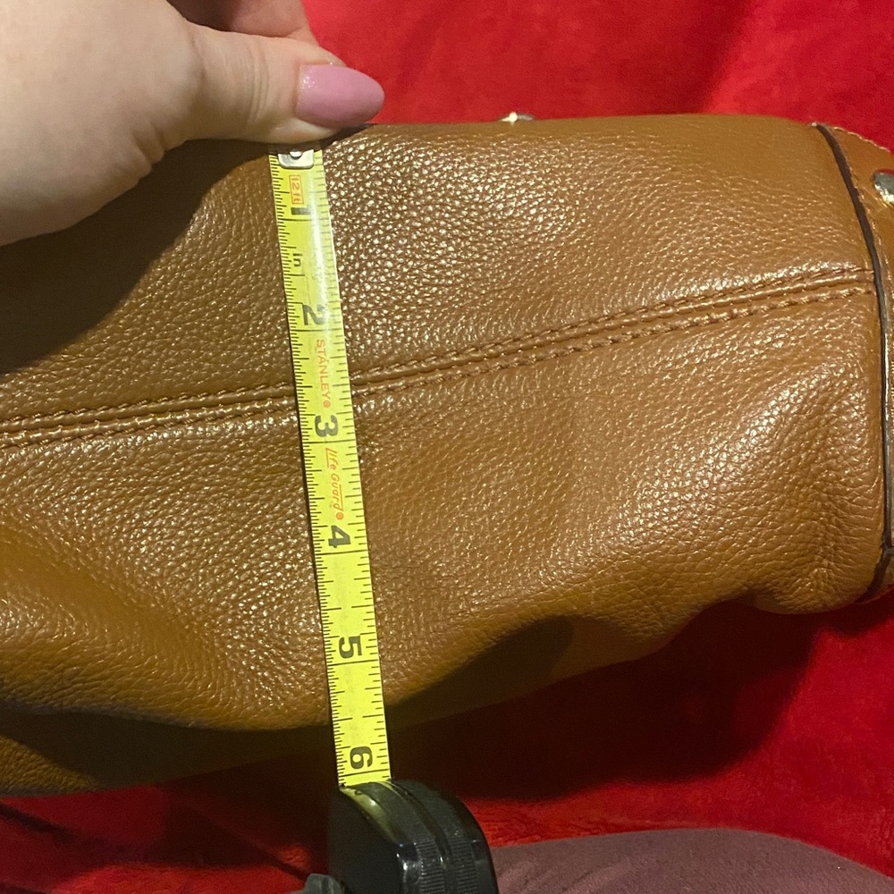 Michael Kors Tan Leather Shoulder Bag - Picture 7 of 8